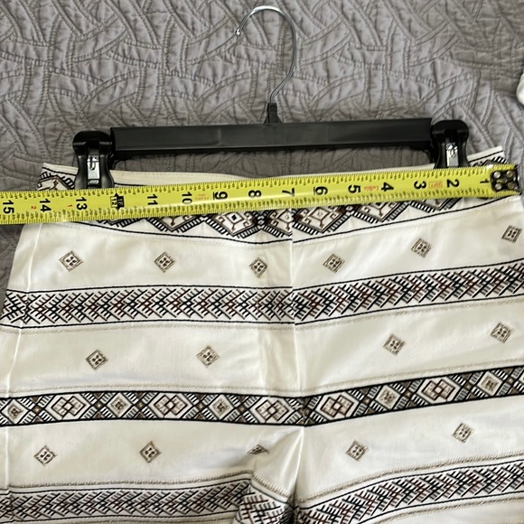 🟢 BUNDLE SALE 2 for $20 - WHBM SHORTS with a touch of sparkle - Picture 4 of 6